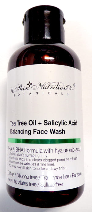 Skin Nutrition Botanicals limpiador facial en botella para piel equilibrada.