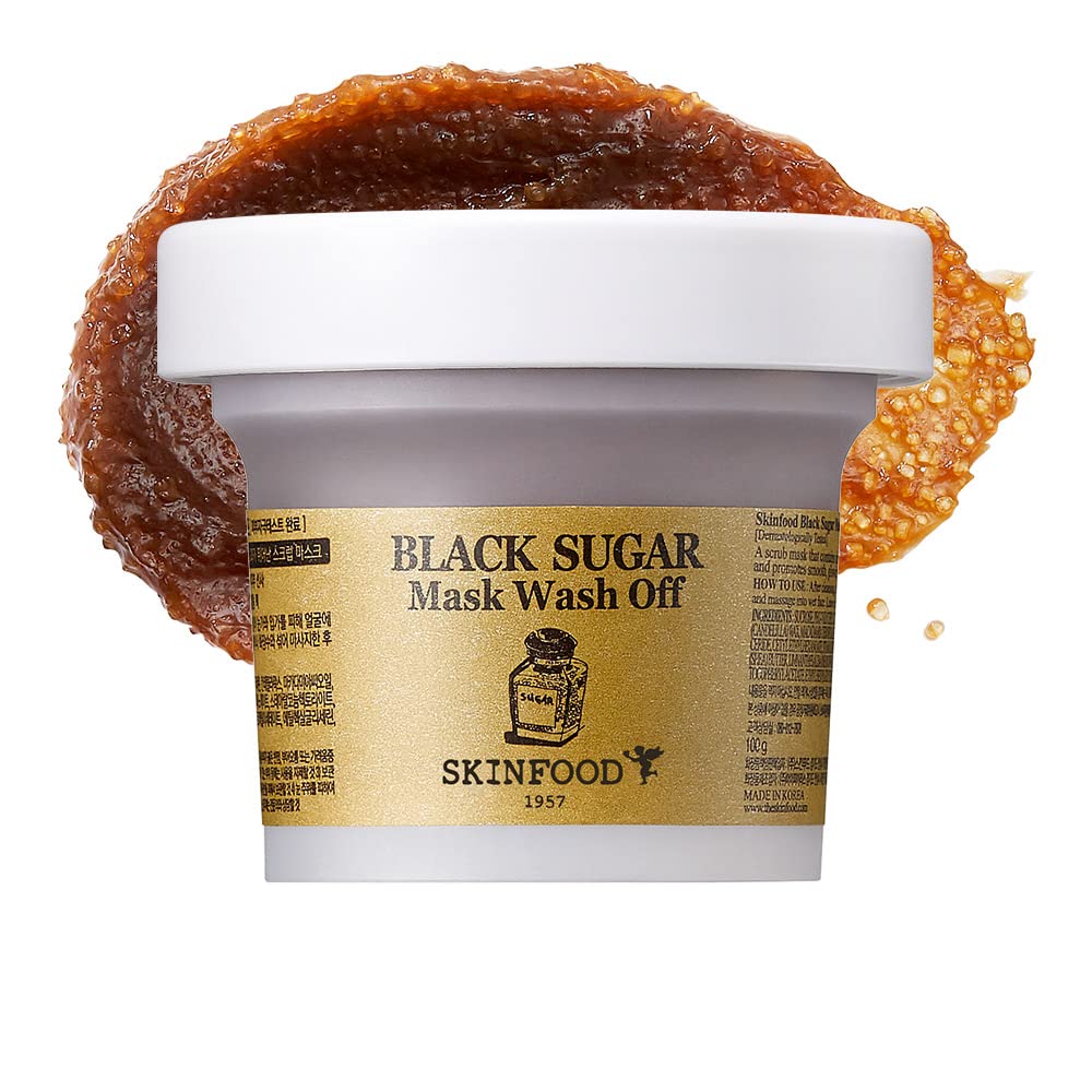 SKINFOOD 1957 mascarilla de azúcar negra en aplicación exfoliante para el rostro