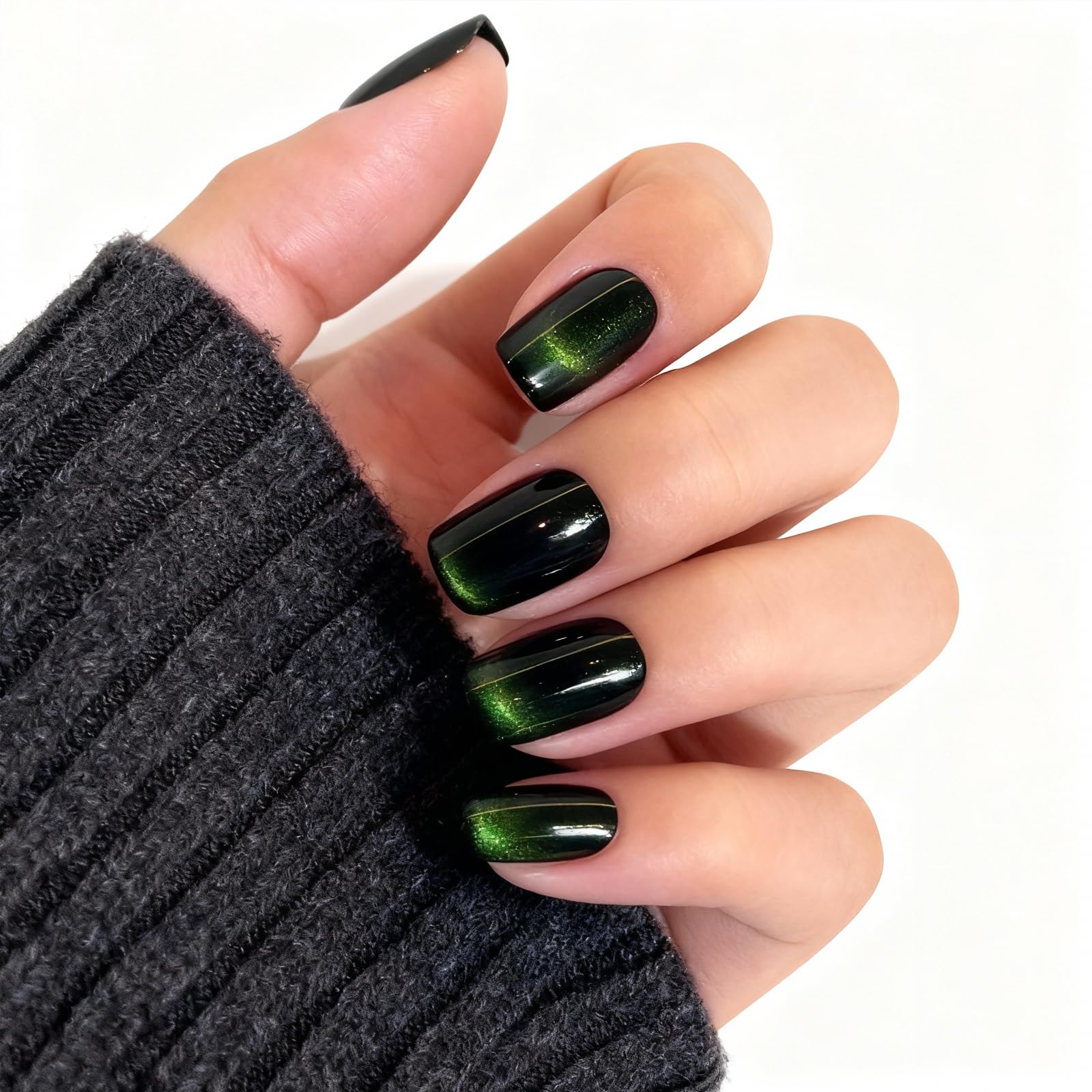 Detalle del brillo de efecto ojo de gato verde de SnypeeLab para fiestas