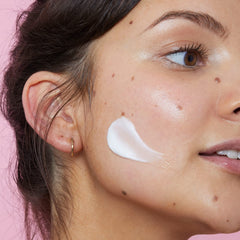 Soap & Glory Peaches & Clean, envase visible con extractos de albaricoque.