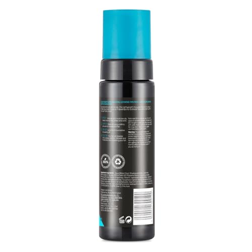 St.Tropez bronceador mousse oscura con guante de aplicación para tono uniforme.
