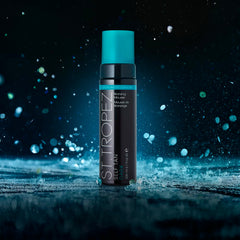 St.Tropez bronceador mousse oscura, guía de color para aplicación precisa.