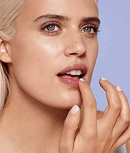 Aplicación diurna de StriVectin para cuidado labial continuo