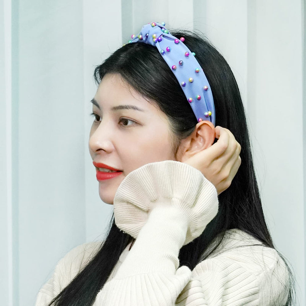 Diadema Sucrain de perlas multicolor, versátil para cualquier estilo y ocasión.