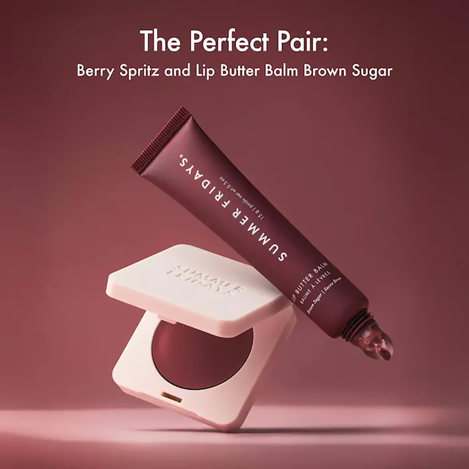 Difuminado ligero en mejillas y labios con Summer Fridays Blush Butter Balm.