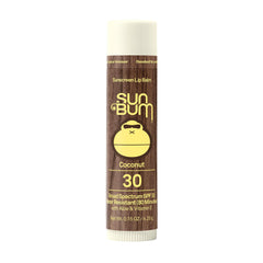 Sun Bum balsamo labial SPF30 con coco para hidratación diaria.