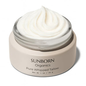 Sunborn Organics bálsamo sebo batido en envase, textura suave para hidratación.