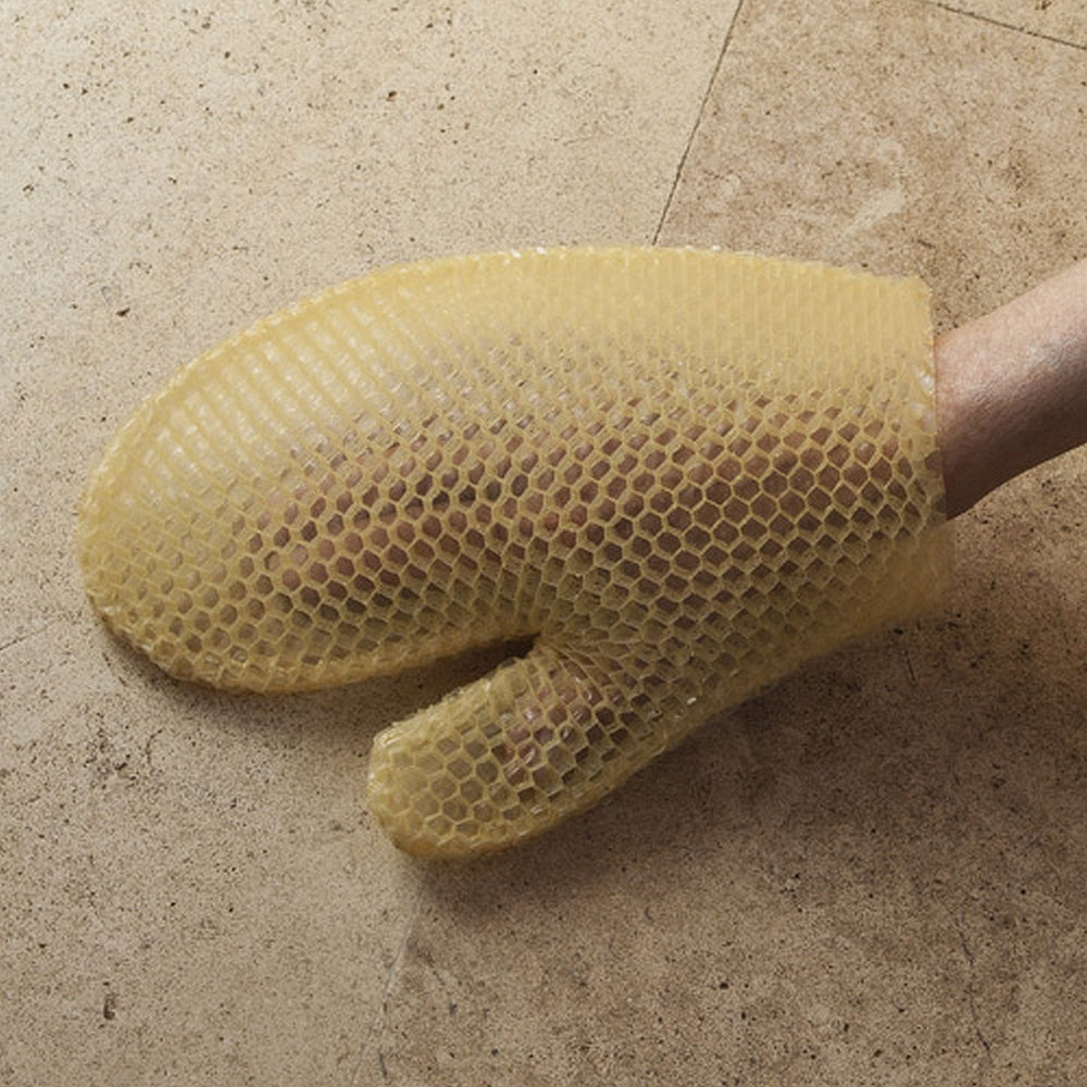 Uso en la ducha con Supracor para masajes y exfoliación suaves.