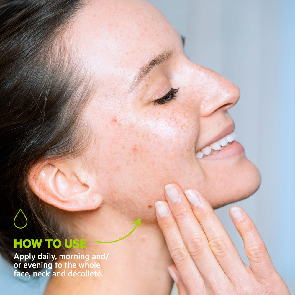 SVR Sebiaclear Serum acabado mate facilita la base de maquillaje.