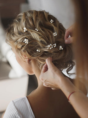 SWEETV horquillas para novia con perlas y hoja, realzan peinado suave y elegante