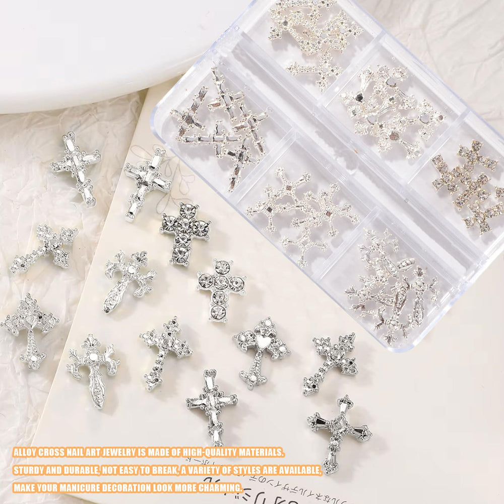Cruz 3D Symphonyw con incrustaciones para uñas elegantes.