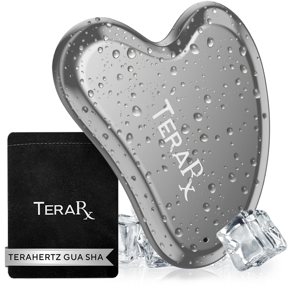 TeraRX Terahertz gua sha en forma de corazón para definir el contorno.