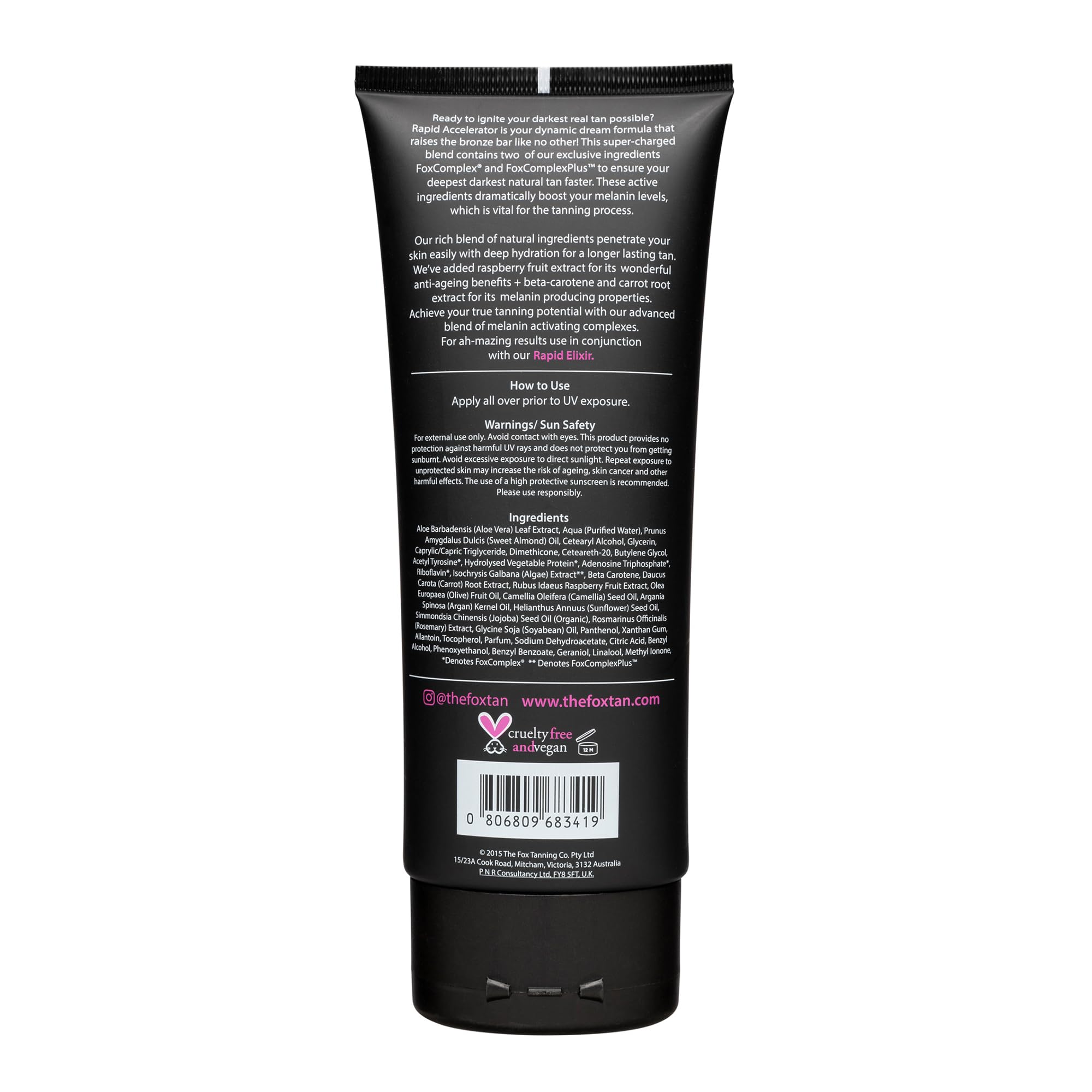 The Fox Tan Rapid Accelerator contiene ingredientes humectantes para piel nutrida.