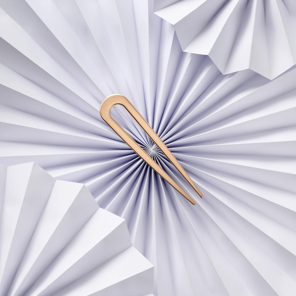 The Hair Edit Sleek Chignon Pin ideal para moños, giros y recogidos.