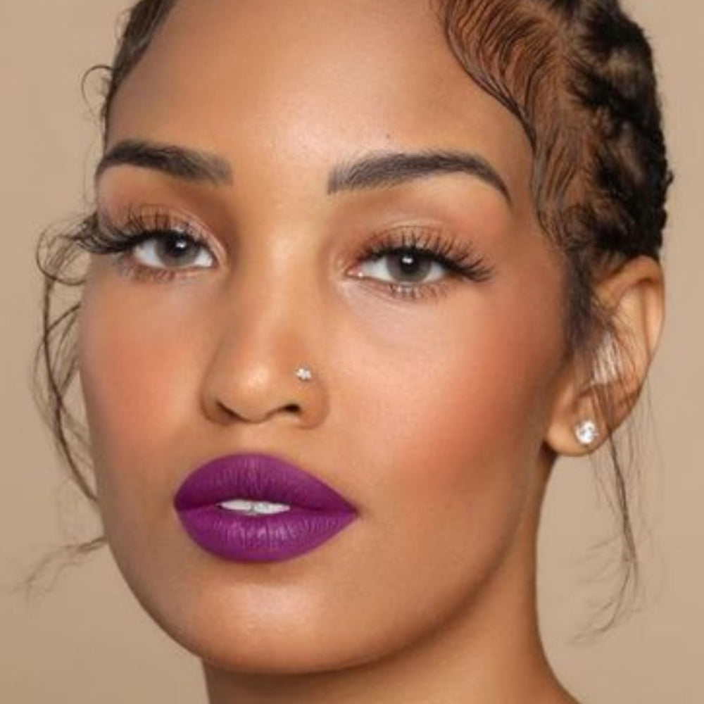 The Lip Bar Prima Donna usos con brillo additiona