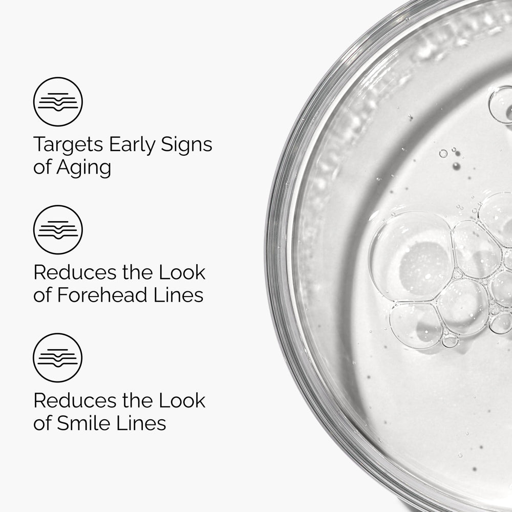 The Ordinary Argireline Solution 10% se aplica en la frente para suavizar líneas.