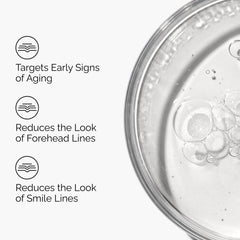 The Ordinary Argireline Solution 10% se aplica en la frente para suavizar líneas.