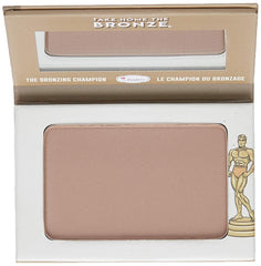 theBalm Bronceador Oliver acabado natural para uso diario