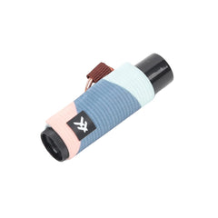 Thread Wallets portabalsamo labial elastico para llavero, fácil de llevar contigo.