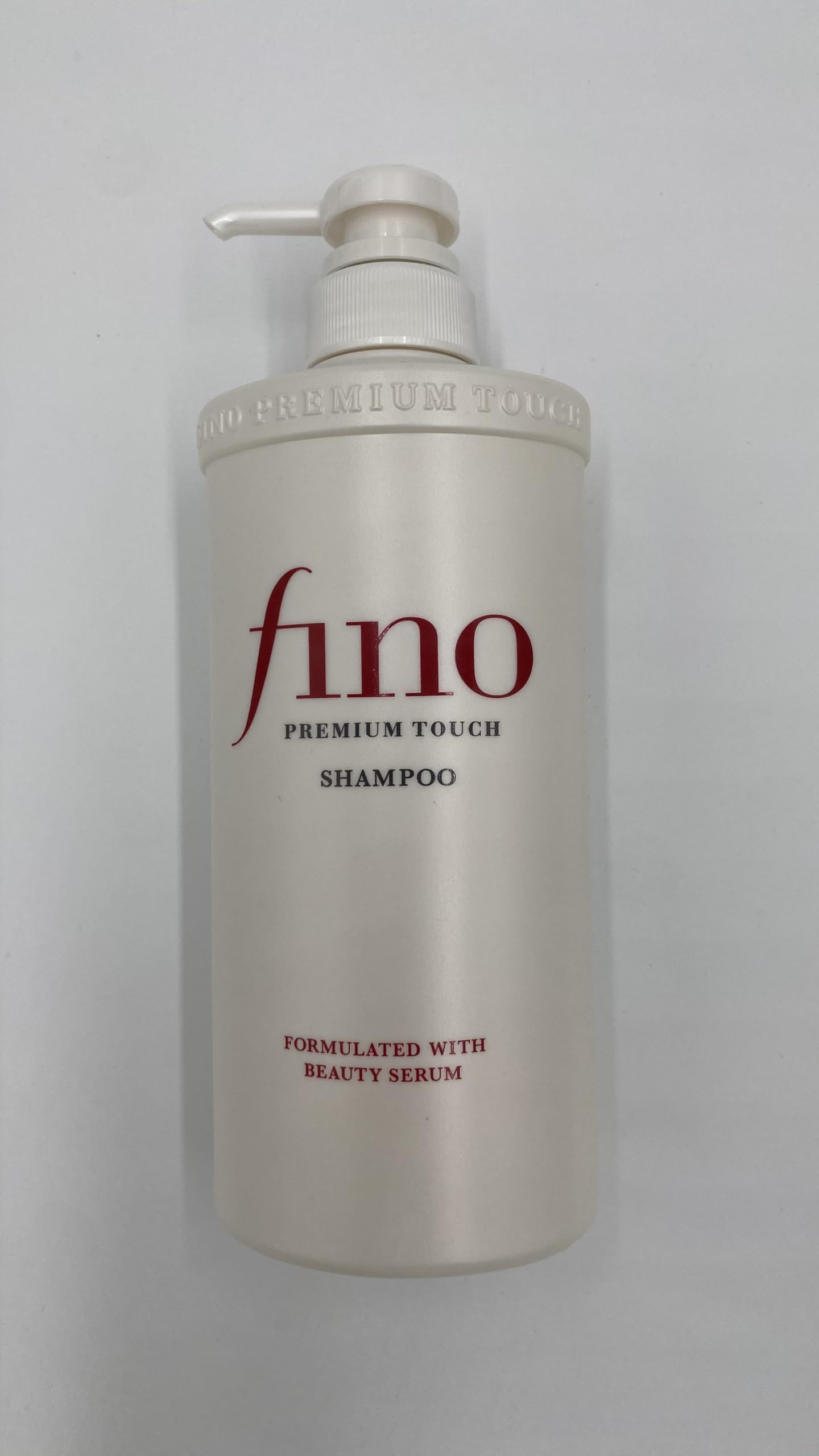 Uso diario con JapanFino mantiene el cabello nutrido y manejable.