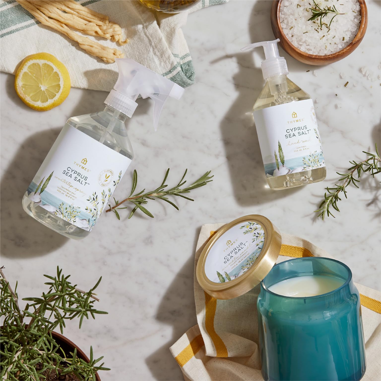 Notas de limón de Amalfi en Thymes Cyprus Sea Salt, sensación fresca al lavarte las manos.