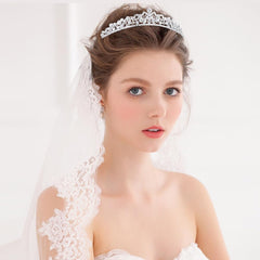 TOBATOBA corona de princesa con detalles repujados para fiestas.