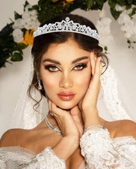 TOBATOBA tiara ajuste compacto, perfecta para peinados recogidos.