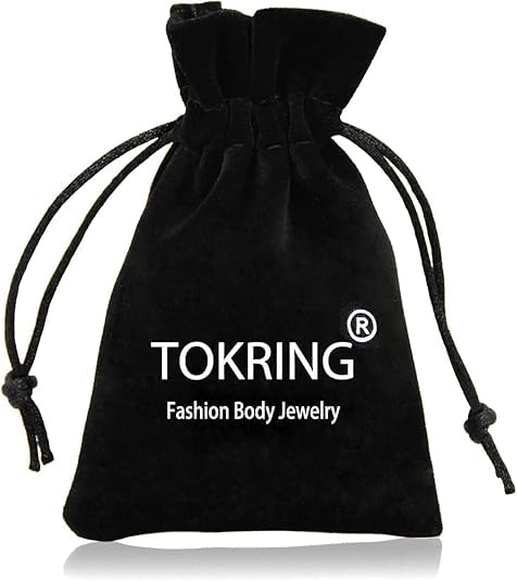 Envase higiénico TOKRING para piercing nasal, mantiene la higiene.