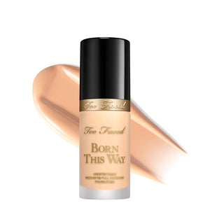 Too Faced Born This Way, botella-aplicacion suave para acabado natural.