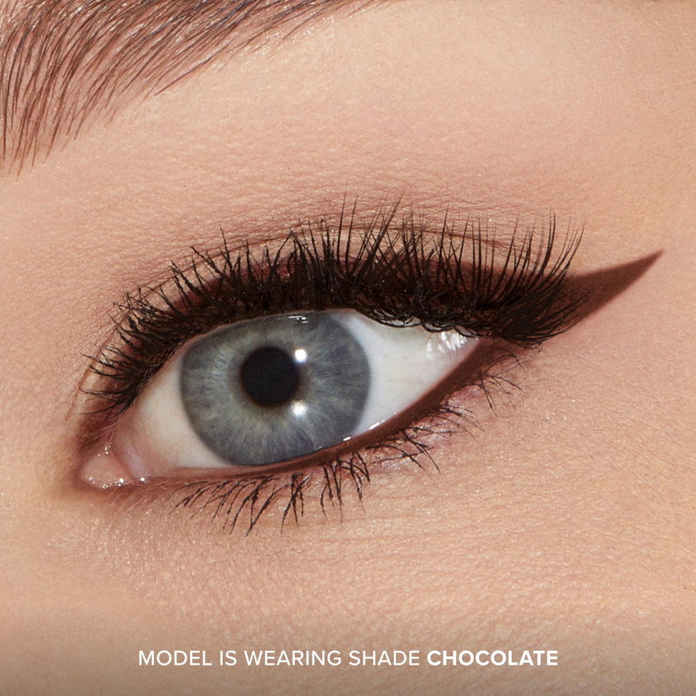 Delineador gel Too Faced Killer: aplicación suave y cómoda