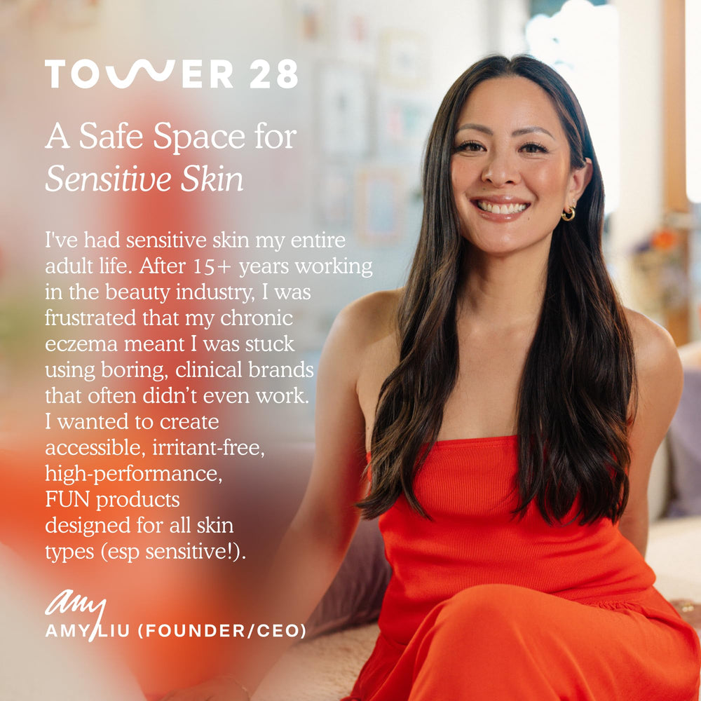 Tower 28 LipSoftie envase compacto y elegante para retoques diarios.