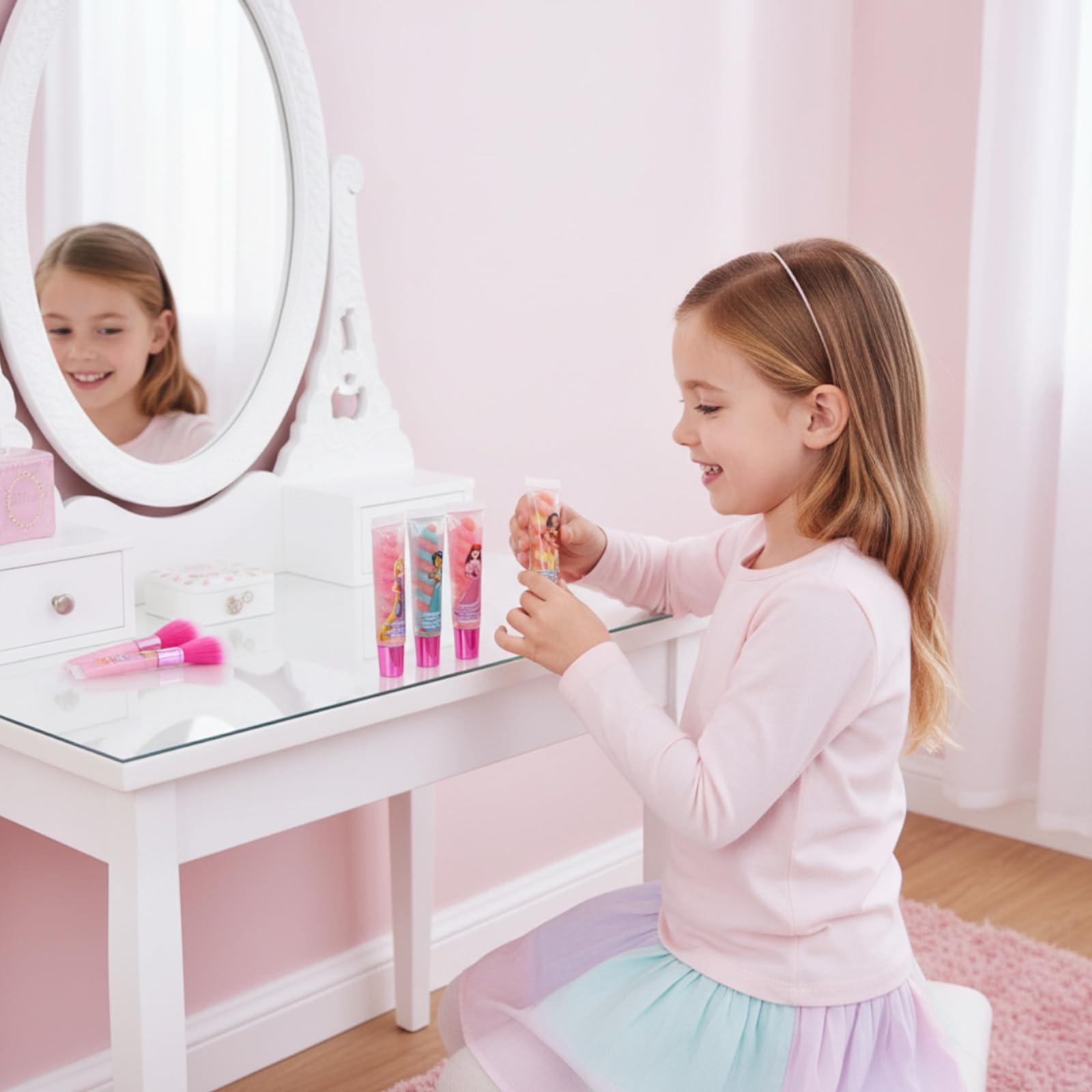 Diseños brillantes y destellos en Townley Girl Disney Princess Swirl Lip Gloss