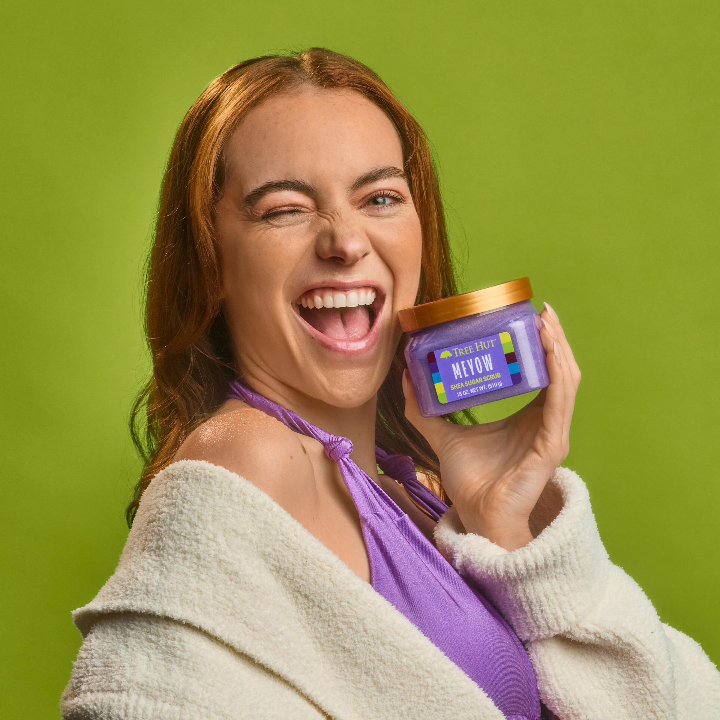 Tree Hut Meyow uso en ducha con sensación nutritiva