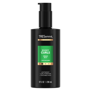 TRESemmé Bouncy Curls crema jelly, botella, definición suave y hidratación duradera.