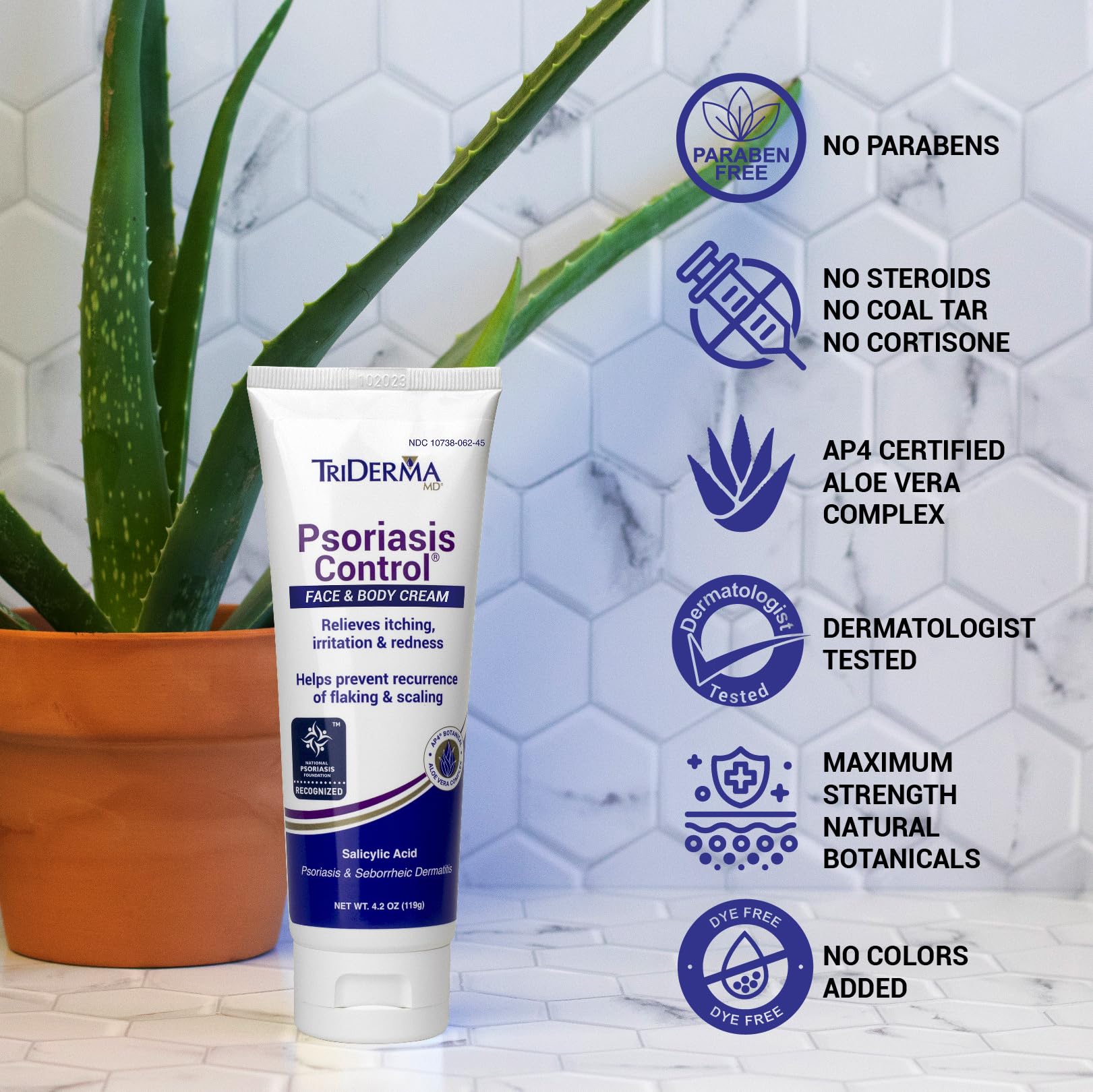 TriDerma Aplicación de crema en la palma, rápida absorción.