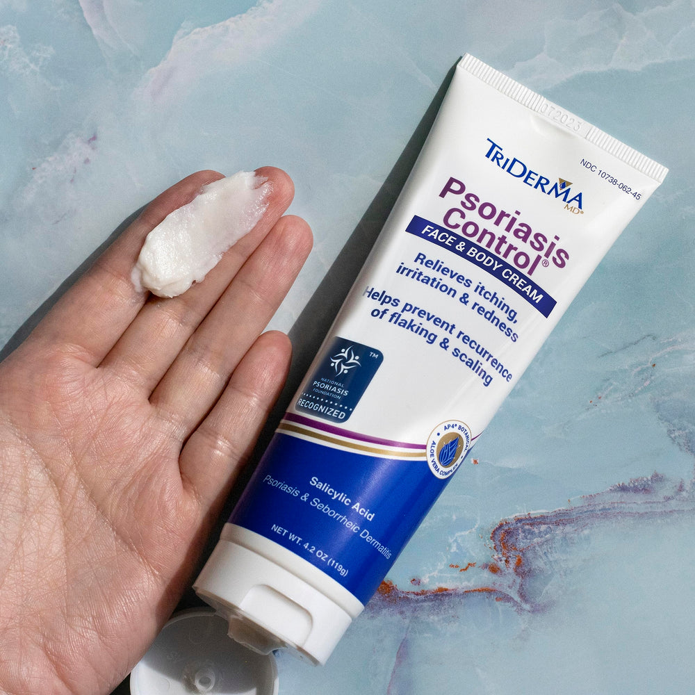 TriDerma Proteína de avena y vitaminas B y E calman la irritación.