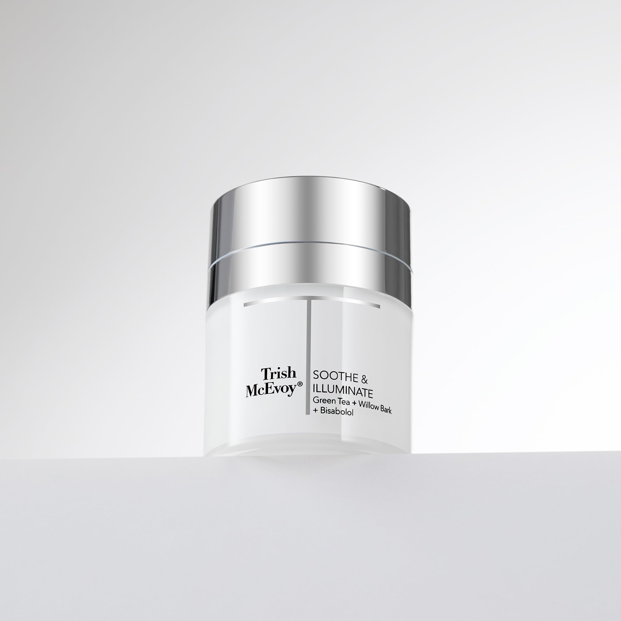 Crema Trish McEvoy Beauty Booster, brillo natural al instante en la piel.