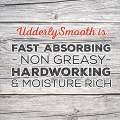 Udderly Smooth crema corporal para manos secas, hidratación suave.