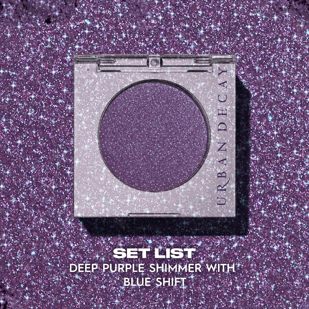 Urban Decay 24/7 Sombra: acabado satin para transición suave.