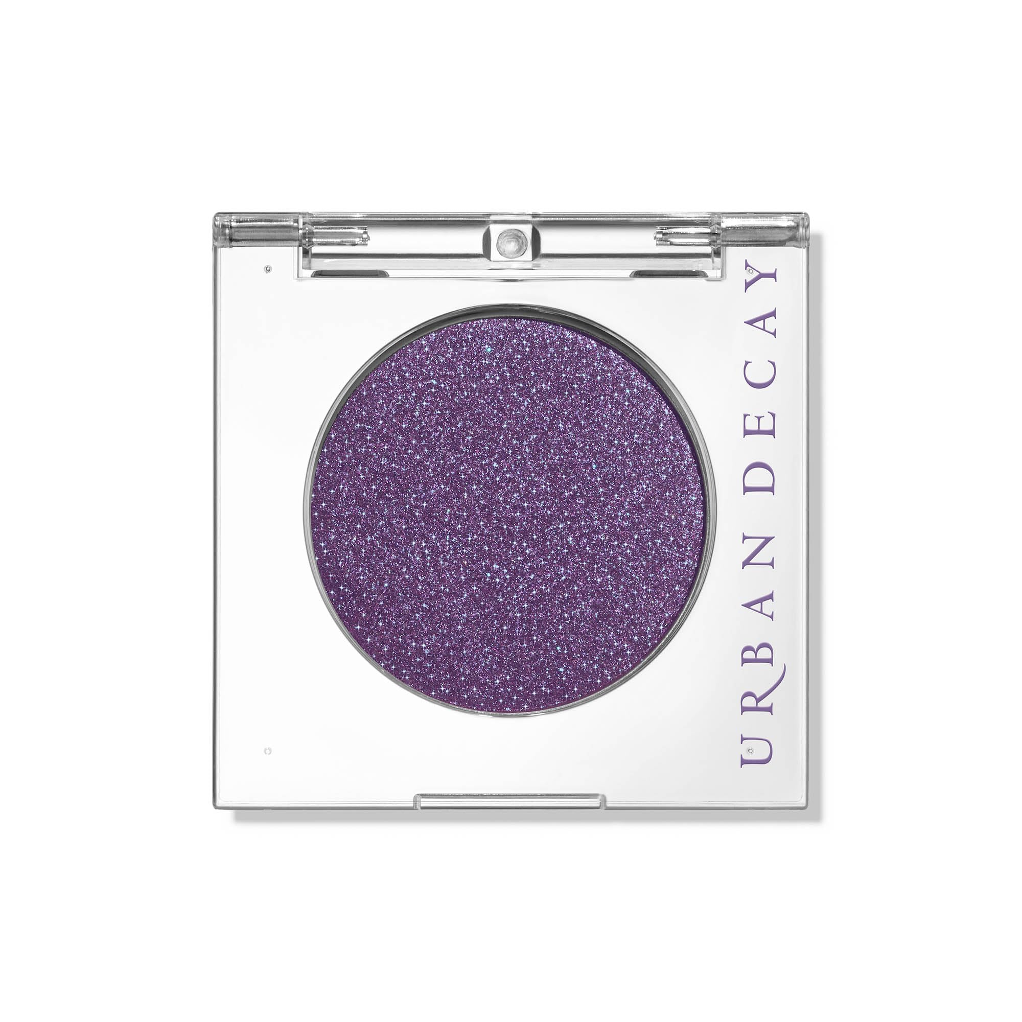Urban Decay 24/7 Sombra: pigmento alto en compacto, color intenso que dura todo el día.