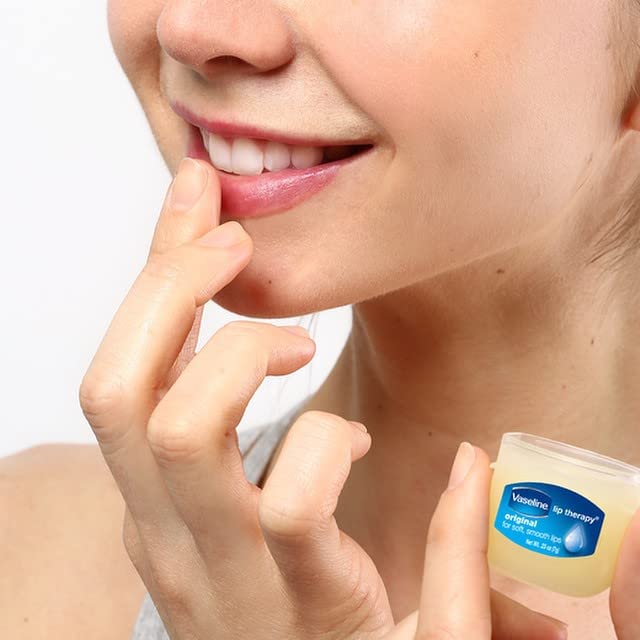 Vaseline Cuidado de Labios Aplicación Rápida en Bolsillo, ideal para retoques.