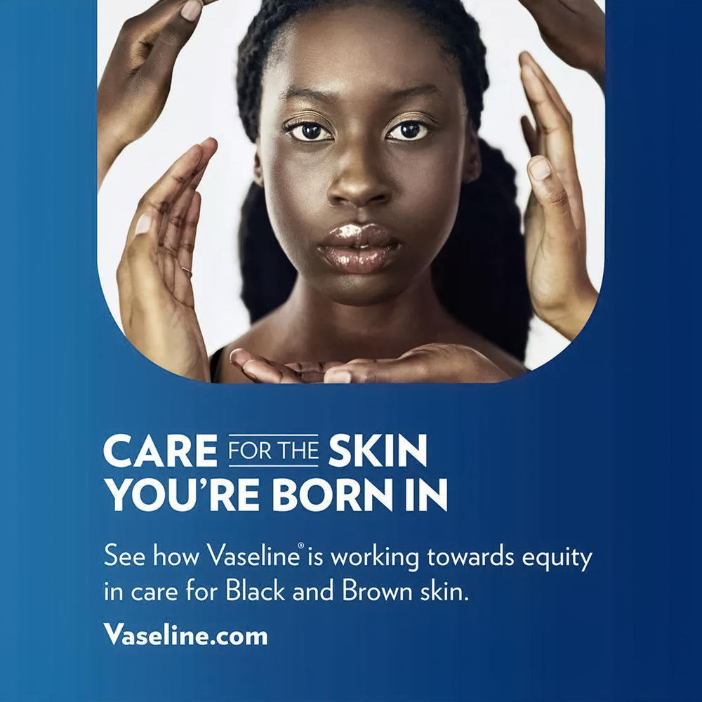 Vaseline Lip Therapy Rosy Lips tinte rosado realza la apariencia natural.