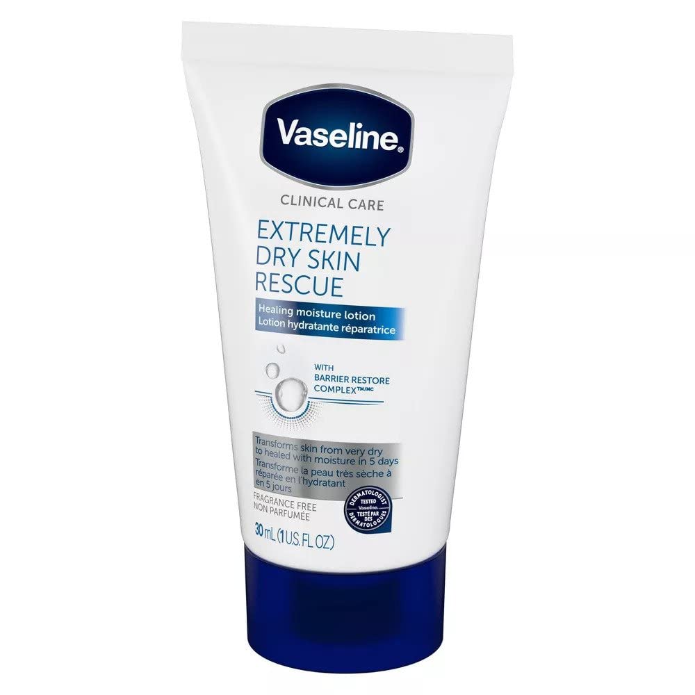 Uso diario de Vaseline para mantener piel suave y nutrida.