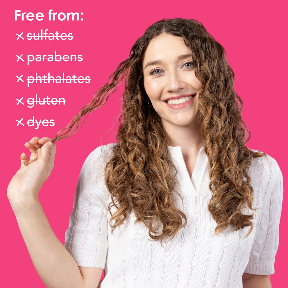Aceite de jojoba en Curly Pop aporta brillo suave