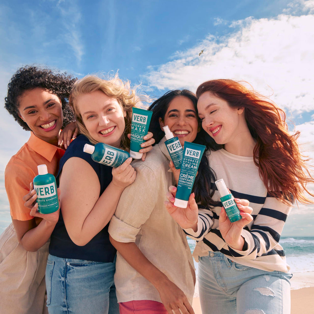 Acondicionador VERB Hydrate suaviza cabello dañado con cada lavado.