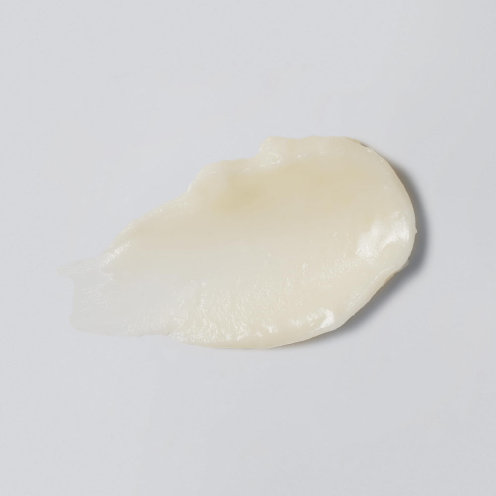 Versed Smooth Landing textura cremosa, aplicación agradable para la zona ocular.