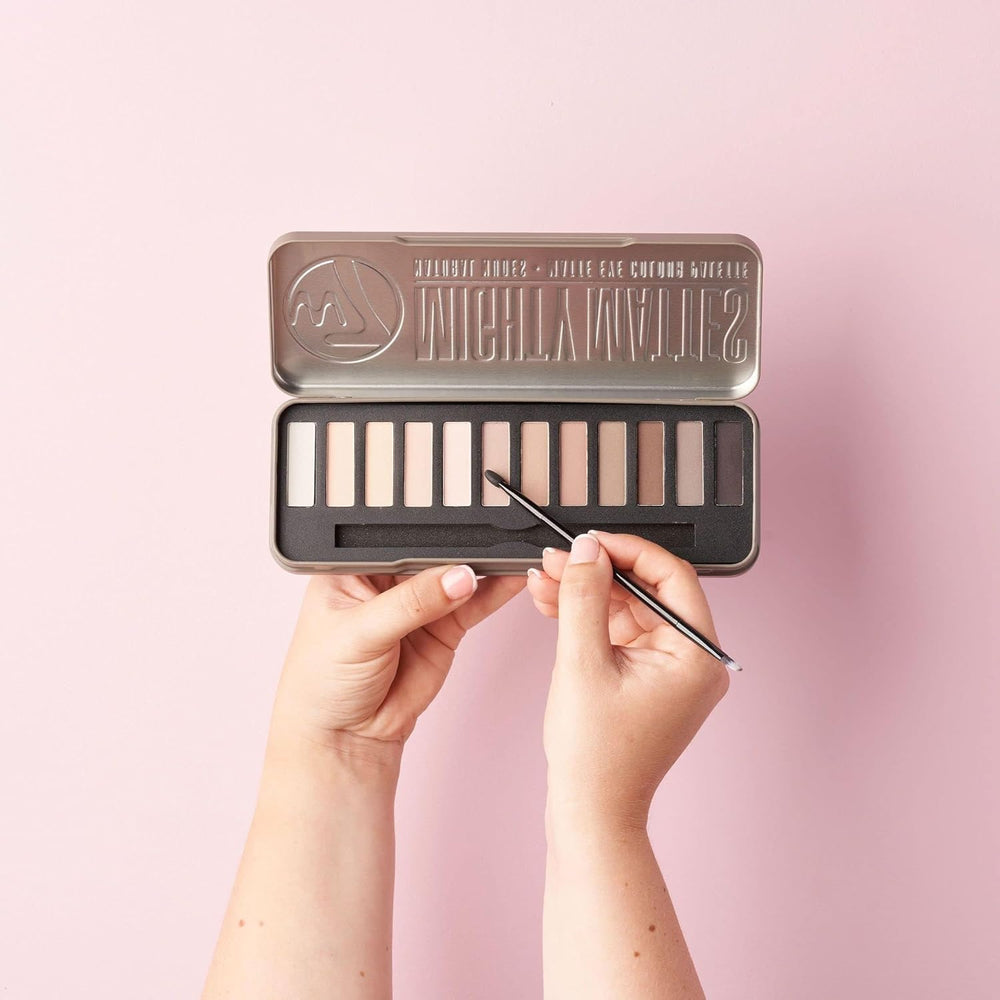 Sombra de ojos W7 Mighty Mattes: paleta portátil para viaje.
