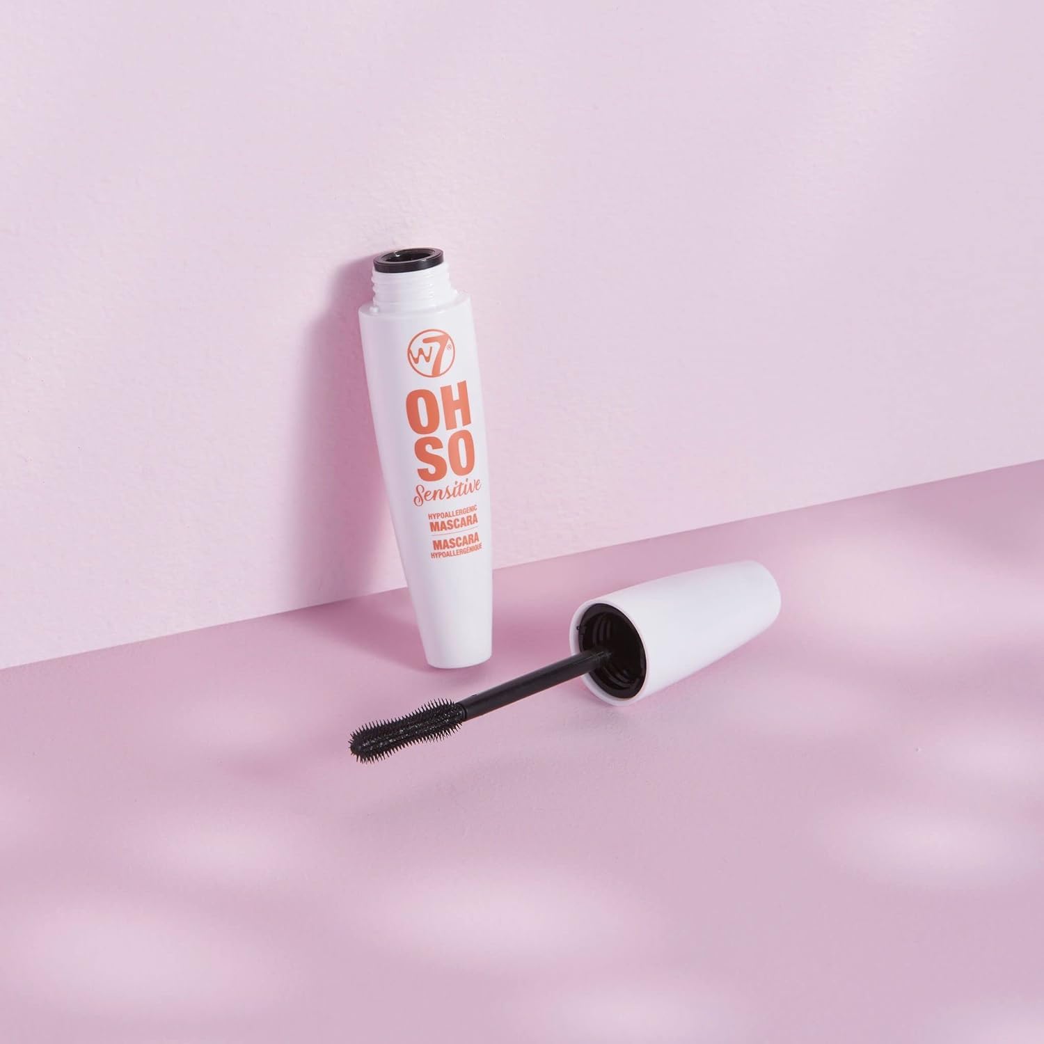 W7 Oh So Sensitive Mascara, fácil remoción tras uso.