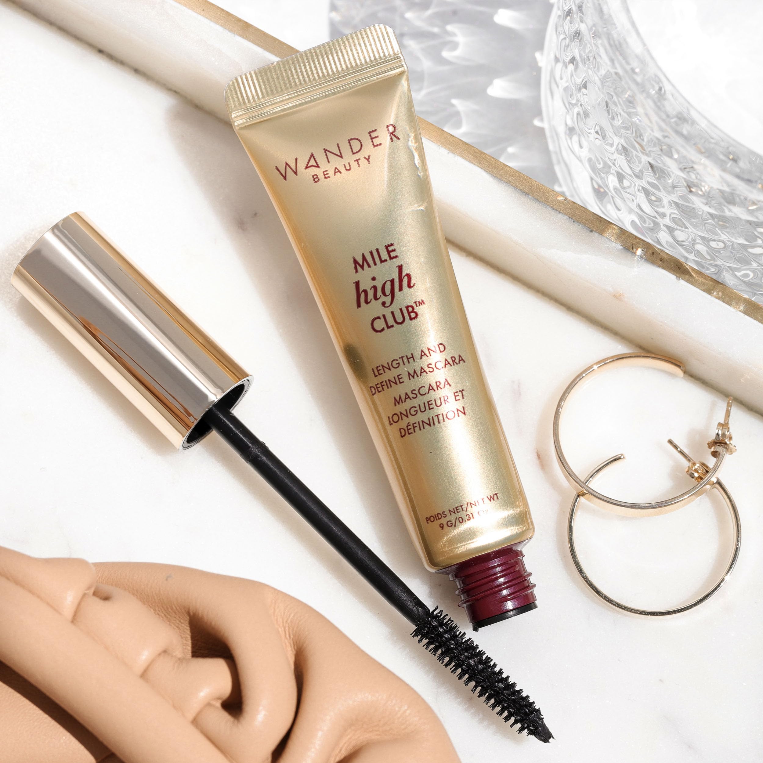 Wander Beauty Mile High Club Mascara - fórmula libre de crueldad y apta para uso diario.