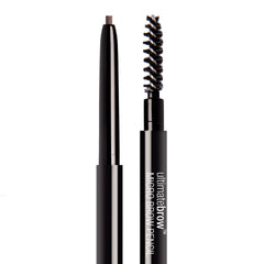 wet n wild Ultimate Brow Micro Eyebrow Pencil: aplicación de trazos cortos para mayor dimensión.